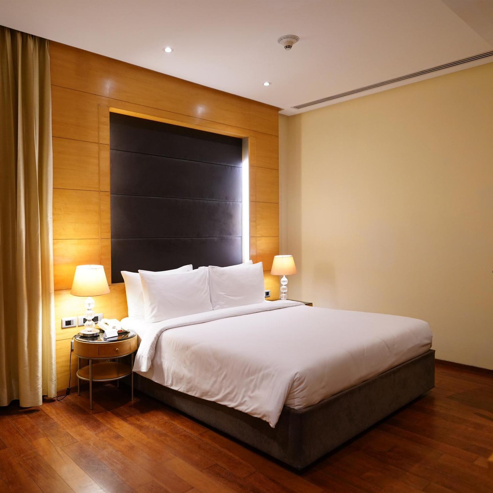 Radisson Blu Marina Connaught Place 4*