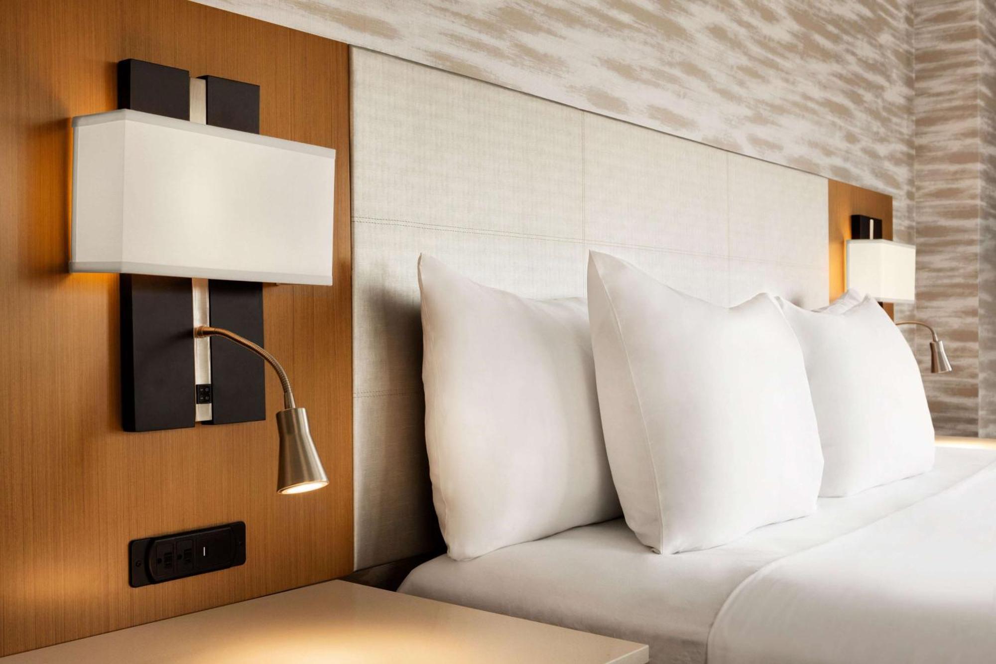 Radisson Blu Marina Connaught Place 4* New Delhi