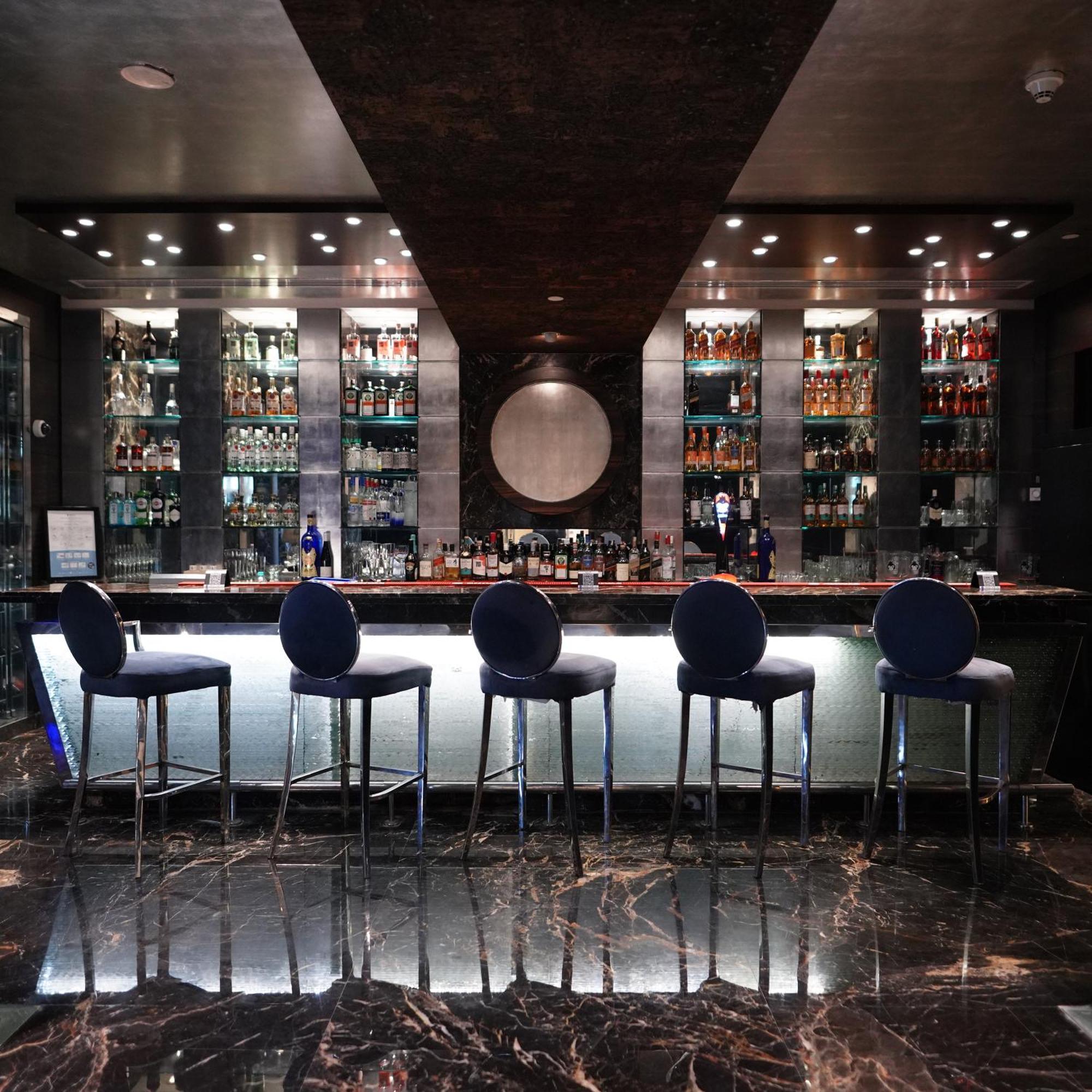 Radisson Blu Marina Connaught Place Hotel