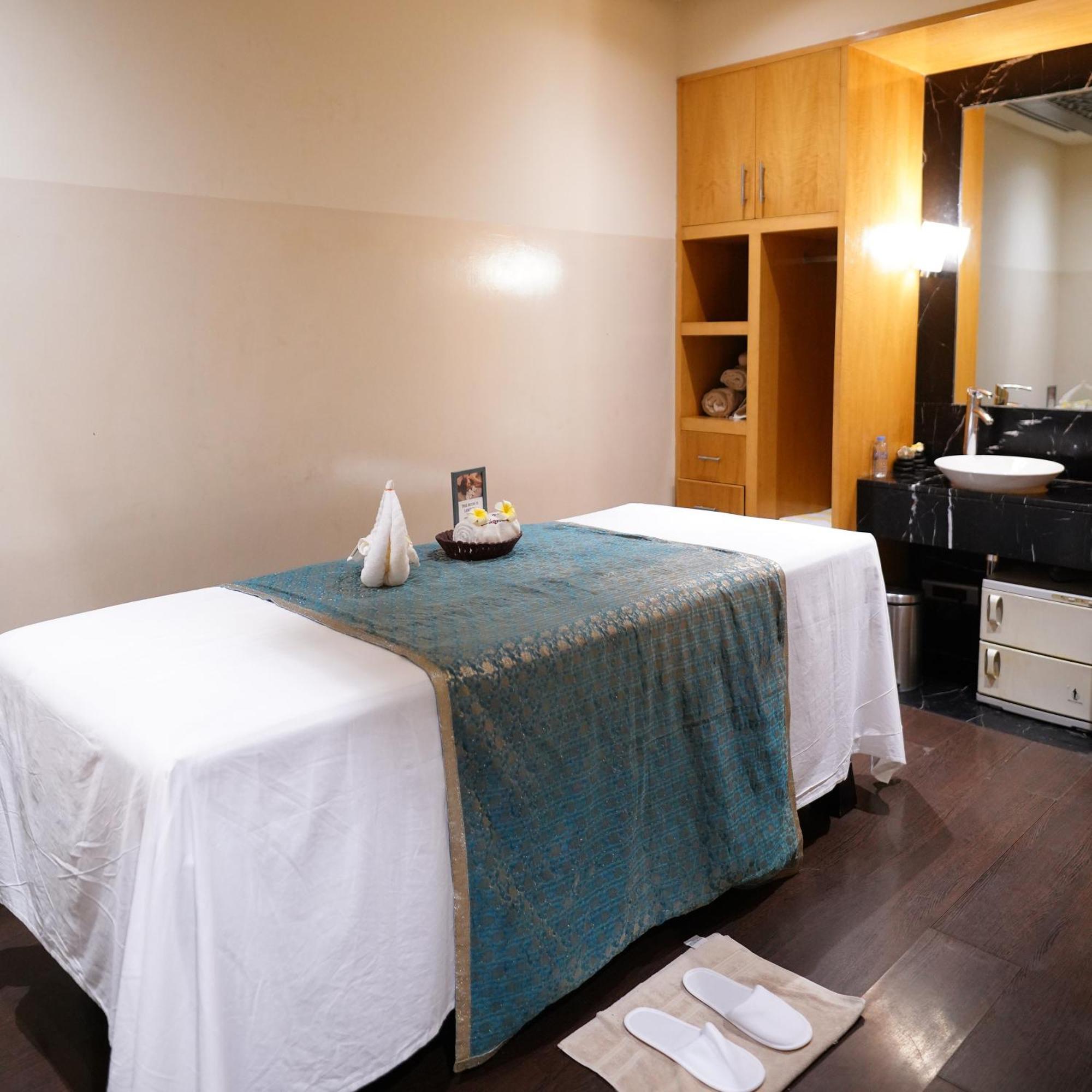 Radisson Blu Marina Connaught Place 4* New Delhi